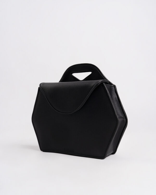 _SUR0686 Fena Black