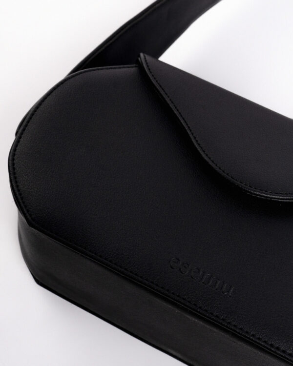 _SUR0699 Dawa Black